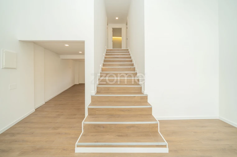 Apartamento T2 para Venda em Riba de Ave Foto 12