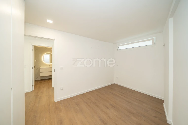 Apartamento T2 para Venda em Riba de Ave Foto 16