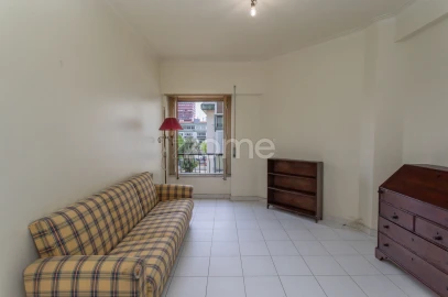 Apartamento T1 para Venda em Oeiras e São Julião da Barra, Paço de Arcos e Caxias