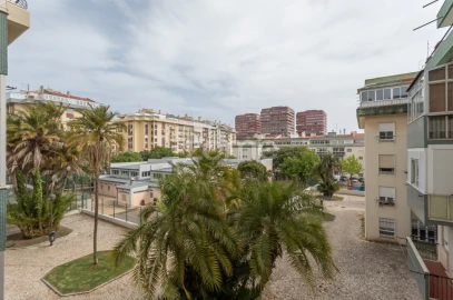 Apartamento T1 para Venda em Oeiras e São Julião da Barra, Paço de Arcos e Caxias