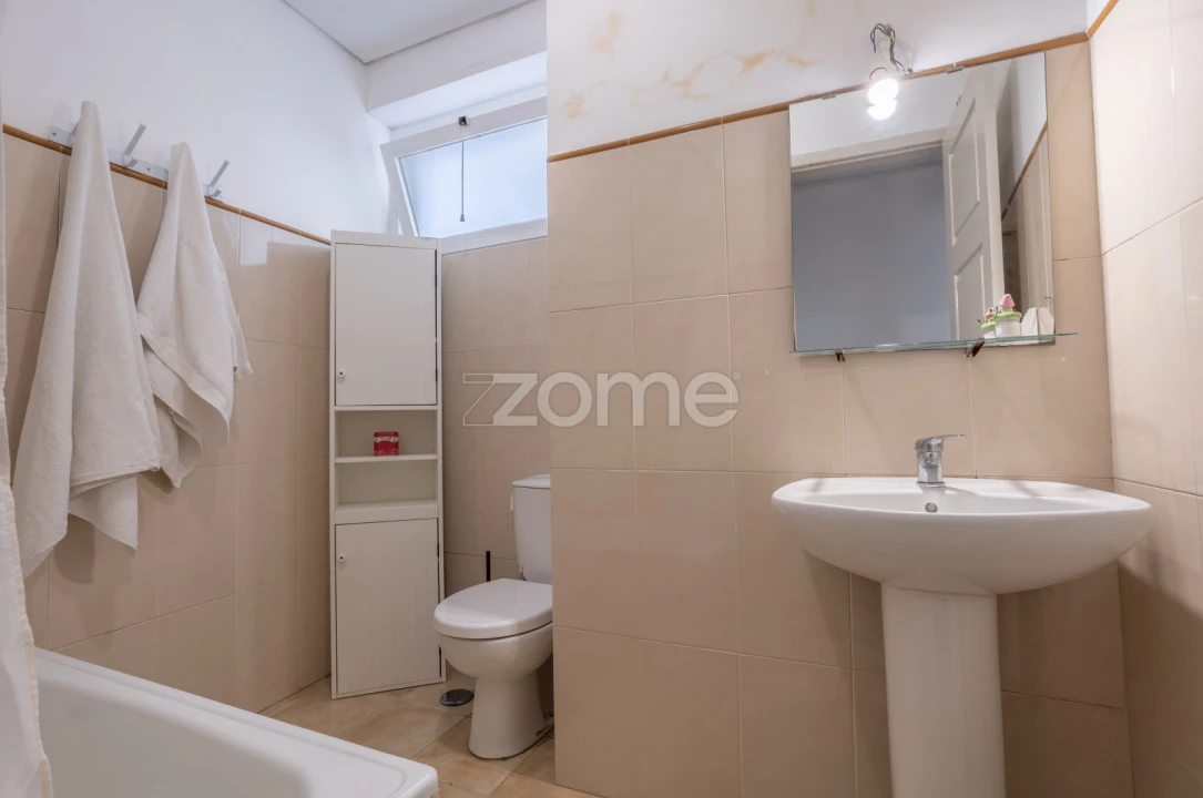 Apartamento T3 para Venda em Almada, Cova da Piedade, Pragal e Cacilhas Foto 10