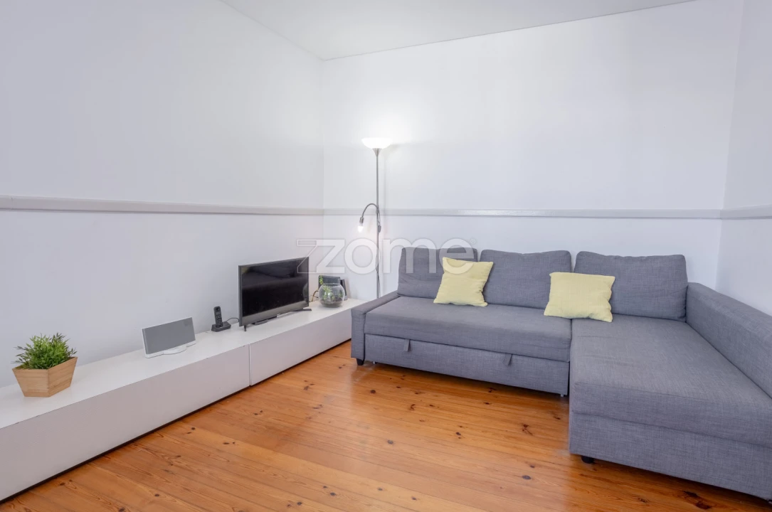Apartamento T3 para Venda em Almada, Cova da Piedade, Pragal e Cacilhas Foto 1