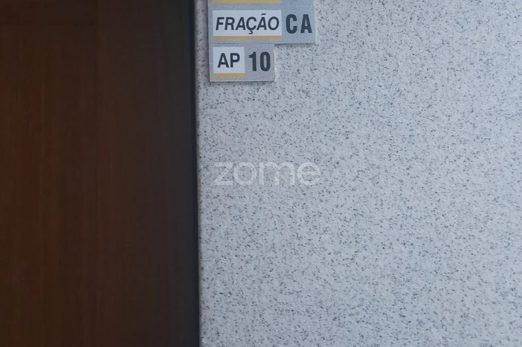 Apartamento T1 para Venda em Pombal Foto 6
