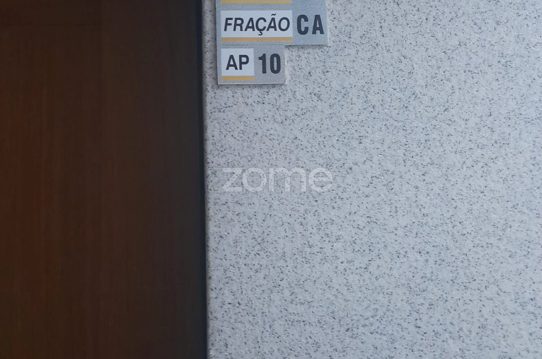 Apartamento T1 para Venda em Pombal Foto 6