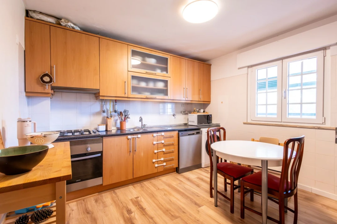 Apartamento T2 para Venda em Rio de Mouro Foto 4