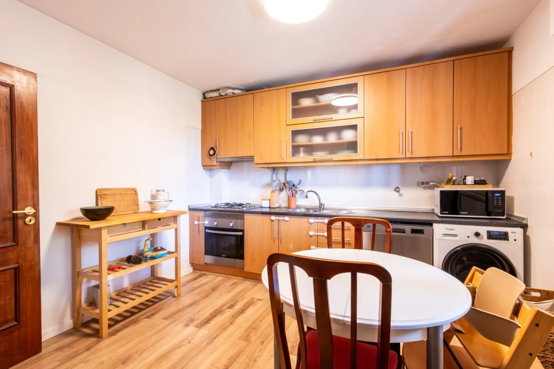 Apartamento T2 para Venda em Rio de Mouro Foto 6