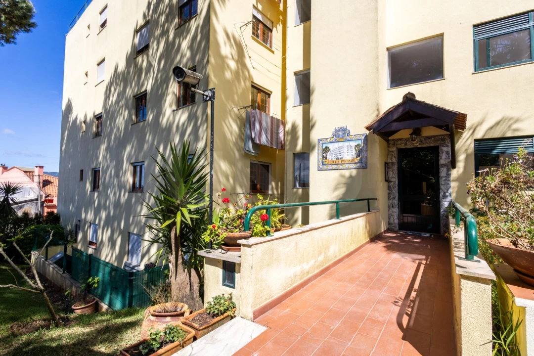 Apartamento T2 para Venda em Rio de Mouro Foto 37