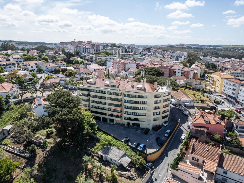Apartamento T2 para Venda em Rio de Mouro Foto 44