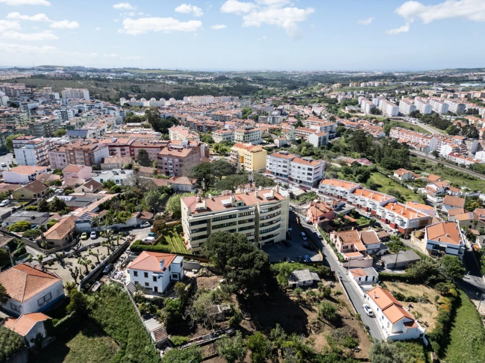 Apartamento T2 para Venda em Rio de Mouro Foto 47