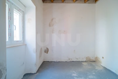 Moradia T2 para Venda em Santa Maria, São Pedro e Sobral da Lagoa