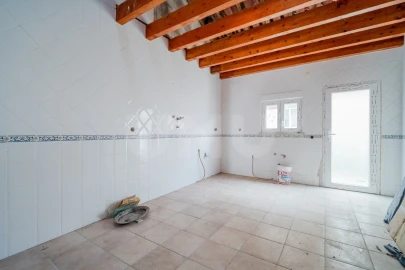 Moradia T2 para Venda em Santa Maria, São Pedro e Sobral da Lagoa