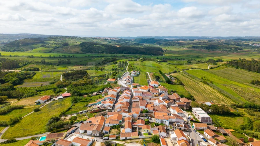 Moradia T2 para Venda em Santa Maria, São Pedro e Sobral da Lagoa Foto 19