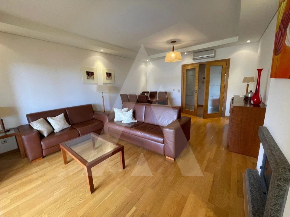 Apartamento T2 para Arrendamento em Quarteira Foto 13