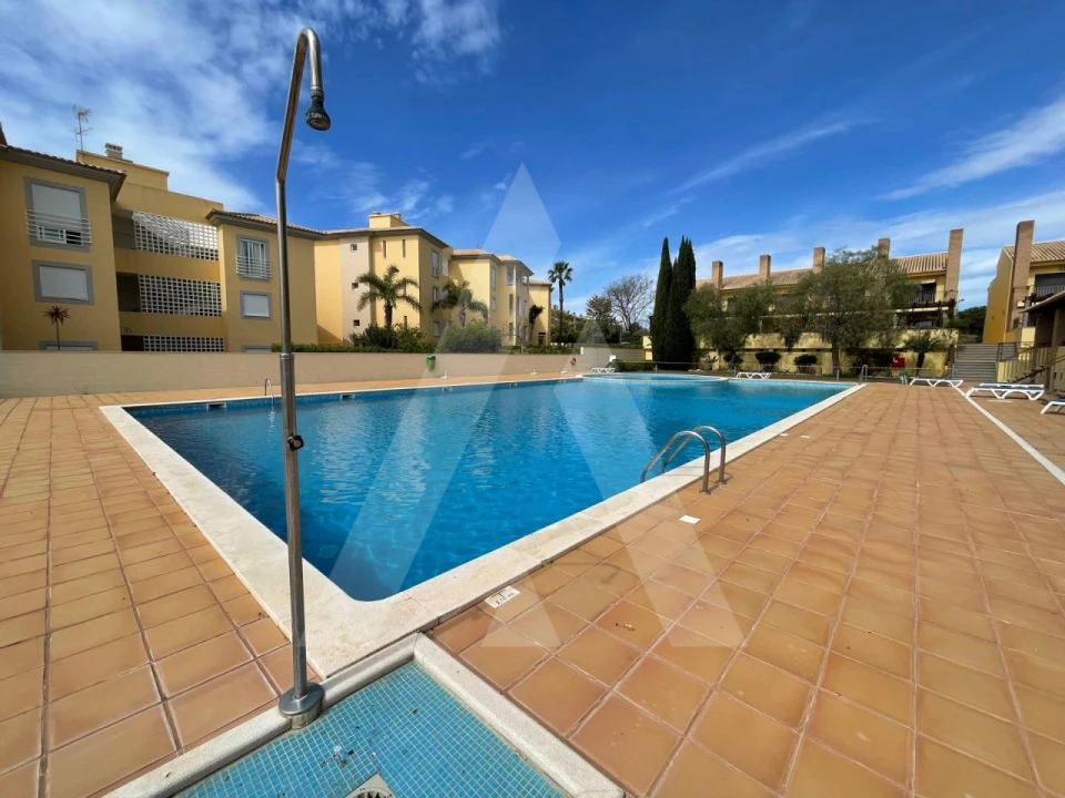 Apartamento T2 para Arrendamento em Quarteira Foto 5