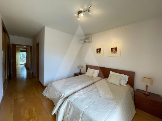 Apartamento T2 para Arrendamento em Quarteira Foto 17