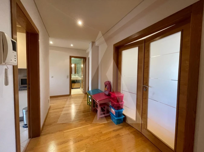 Apartamento T2 para Arrendamento em Quarteira Foto 11