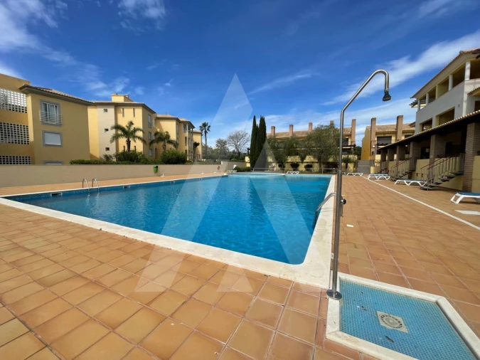 Apartamento T2 para Arrendamento em Quarteira Foto 3