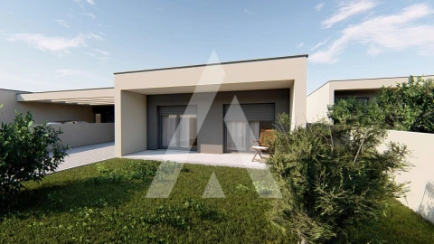 Moradia T3 para Venda em Mazarefes e Vila Fria