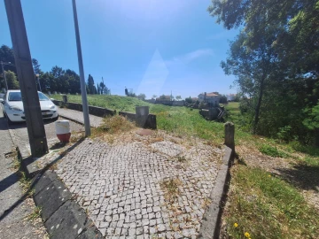 Terreno para Venda em Luso