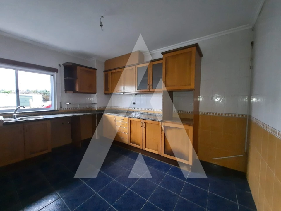 Apartamento T2 para Arrendamento em Lousã e Vilarinho Foto 7
