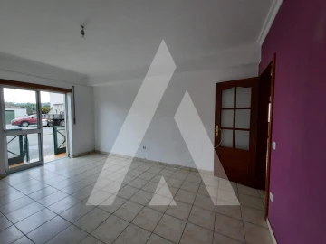 Apartamento T2 para Arrendamento em Lousã e Vilarinho