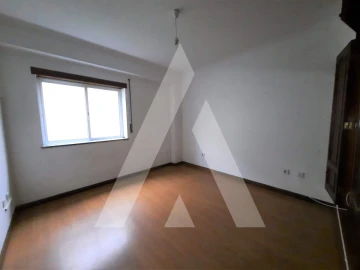 Apartamento T2 para Arrendamento em Lousã e Vilarinho