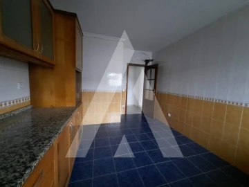Apartamento T2 para Arrendamento em Lousã e Vilarinho