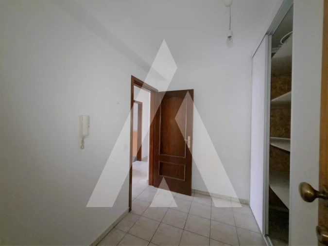 Apartamento T2 para Arrendamento em Lousã e Vilarinho Foto 4