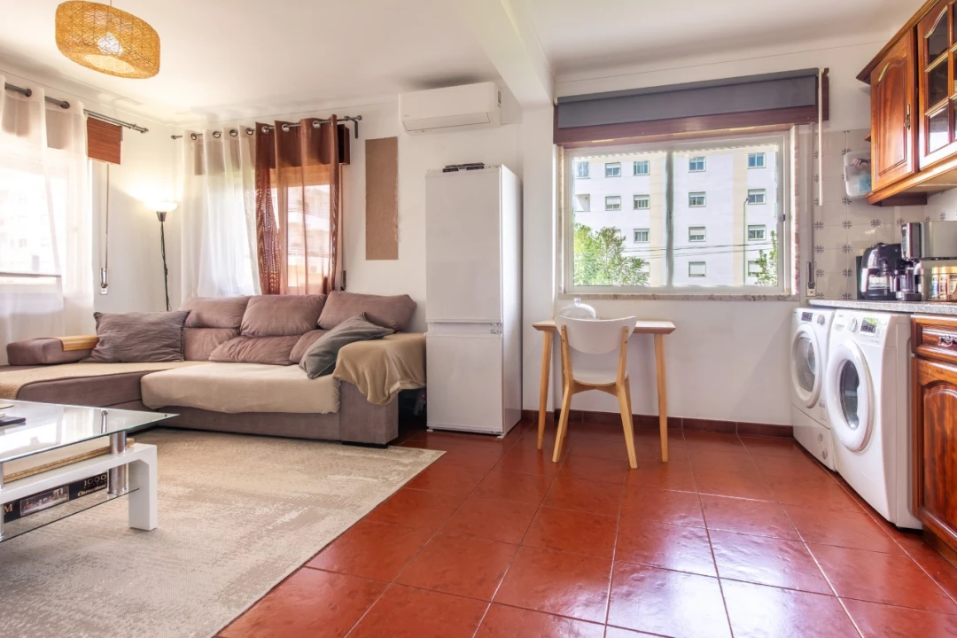 Apartamento T1 para Venda em Corroios Foto 8