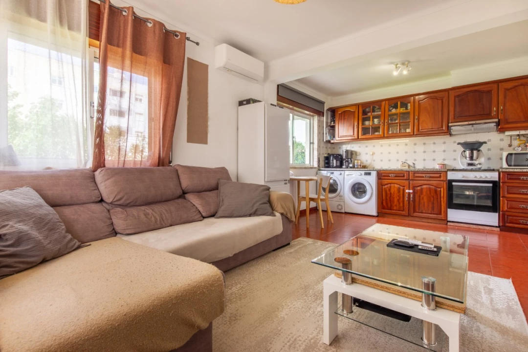 Apartamento T1 para Venda em Corroios Foto 12
