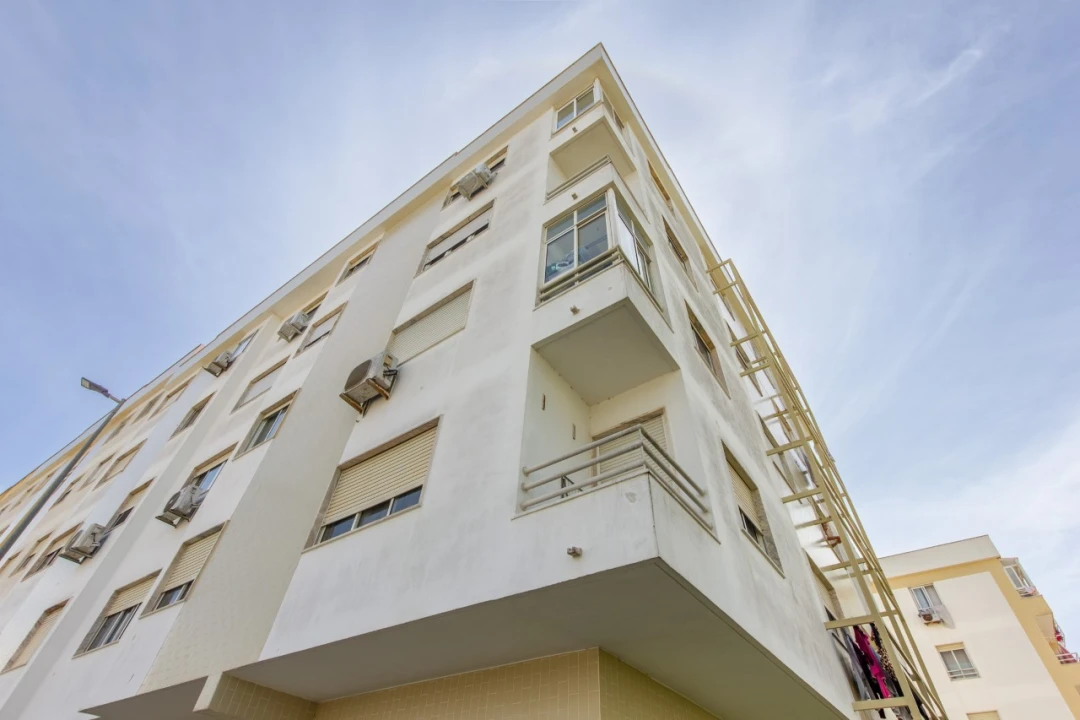 Apartamento T1 para Venda em Corroios Foto 16