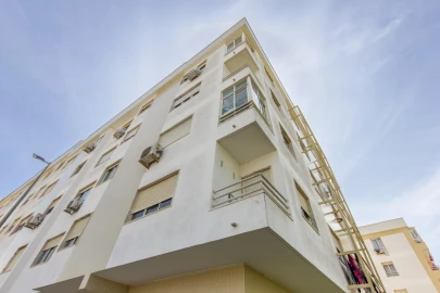 Apartamento T1 para Venda em Corroios