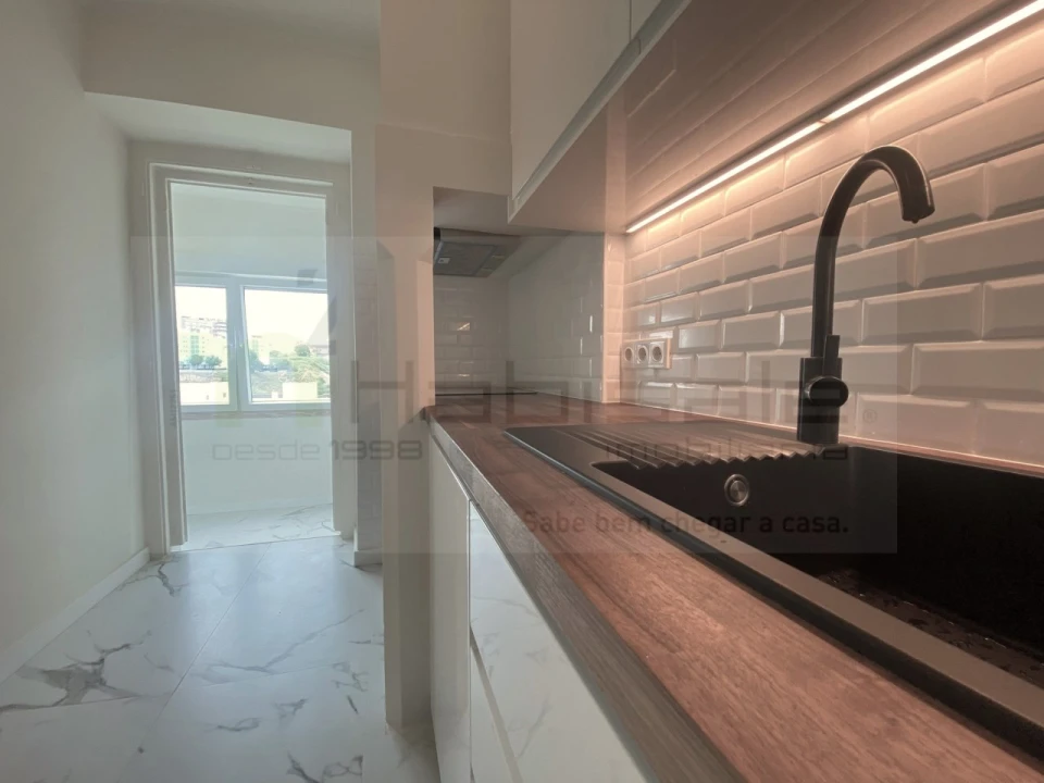 Apartamento T2 para Venda em Penha de França Foto 7