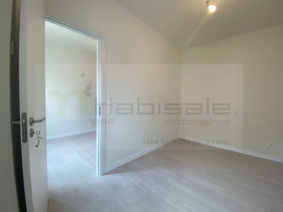 Apartamento T2 para Venda em Penha de França Foto 16