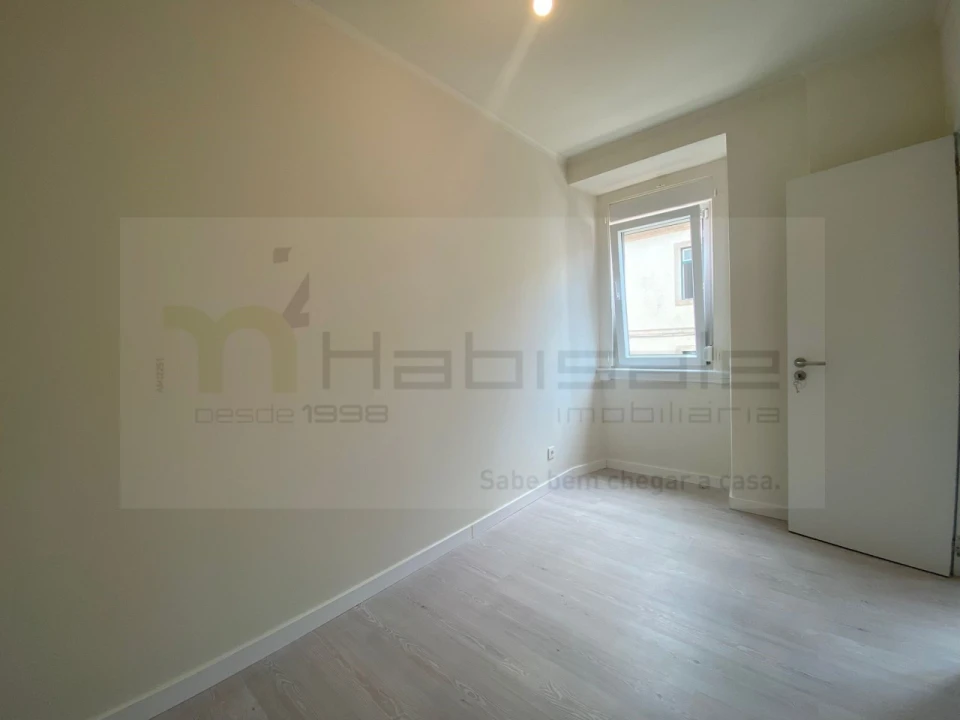 Apartamento T2 para Venda em Penha de França Foto 19