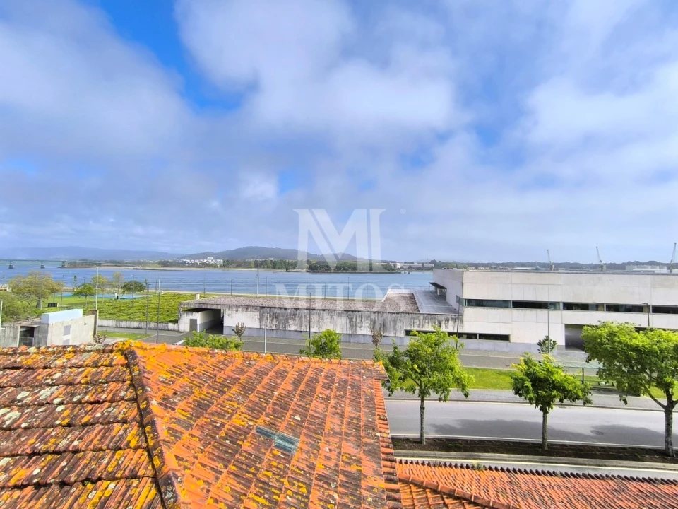 Prédio para Venda em Santa Maria Maior e Monserrate e Meadela Foto 1