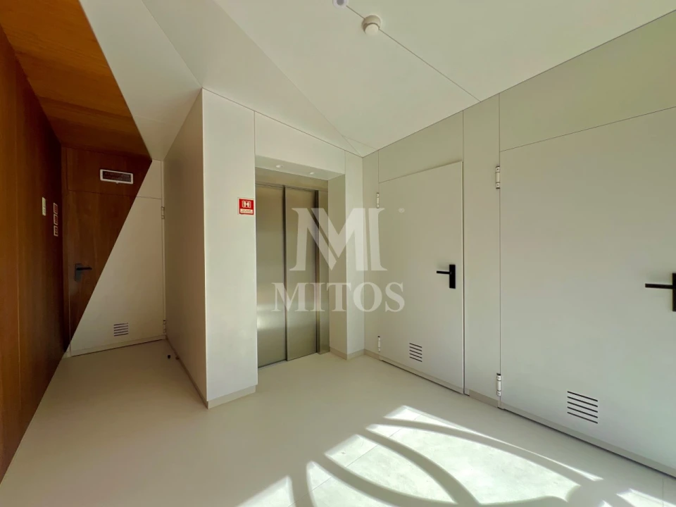 Apartamento T2 para Arrendamento em Santa Maria Maior e Monserrate e Meadela Foto 21