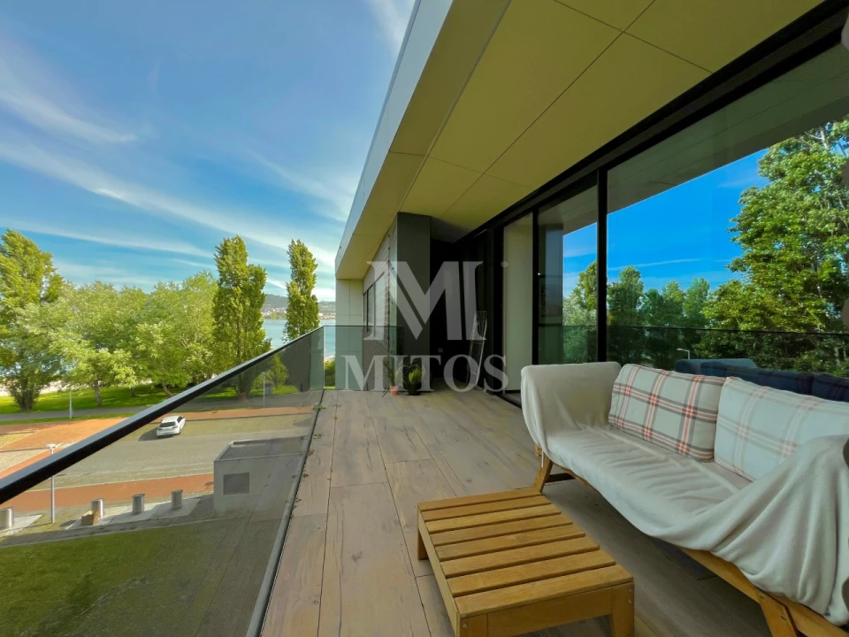 Apartamento T2 para Arrendamento em Santa Maria Maior e Monserrate e Meadela Foto 17