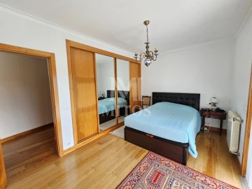 Moradia T3 para Venda em Vila Nova de Anha