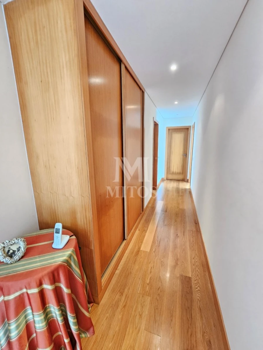 Moradia T3 para Venda em Vila Nova de Anha Foto 11