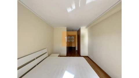 Apartamento T2 para Arrendamento em Lordelo do Ouro e Massarelos