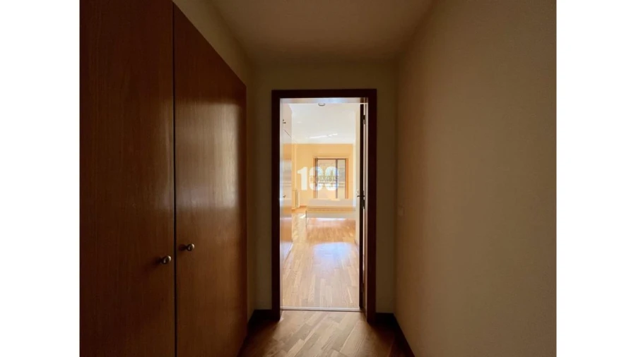 Apartamento T2 para Arrendamento em Lordelo do Ouro e Massarelos Foto 20