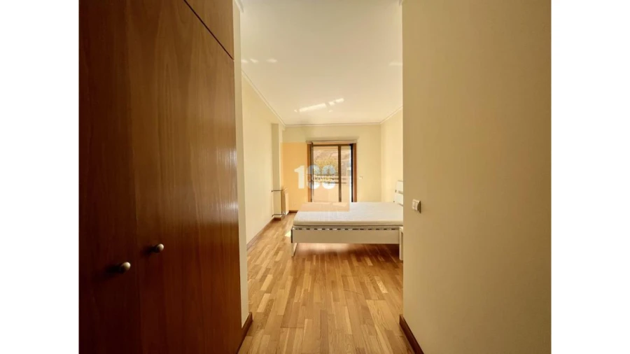 Apartamento T2 para Arrendamento em Lordelo do Ouro e Massarelos Foto 21