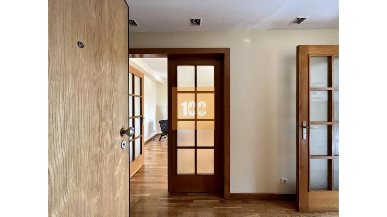 Apartamento T2 para Arrendamento em Lordelo do Ouro e Massarelos Foto 1