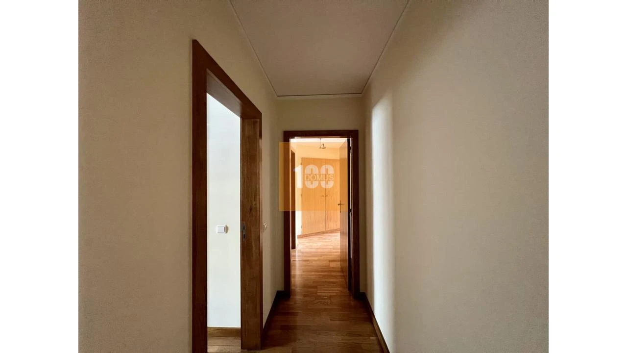 Apartamento T2 para Arrendamento em Lordelo do Ouro e Massarelos Foto 11