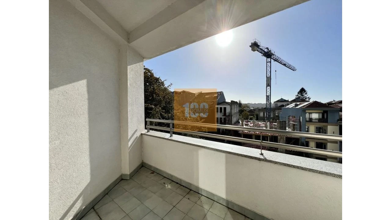 Apartamento T2 para Arrendamento em Lordelo do Ouro e Massarelos Foto 23