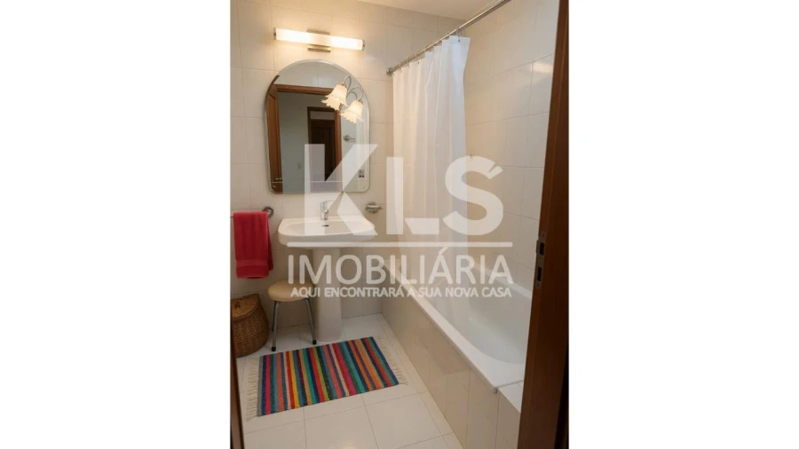 Apartamento T2 para Venda em Buarcos Foto 14