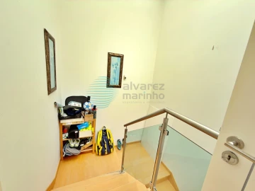 Moradia T4 para Venda em Carvoeira e Carmões