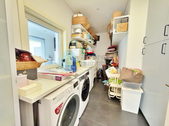 Moradia T4 para Venda em Carvoeira e Carmões Foto 12
