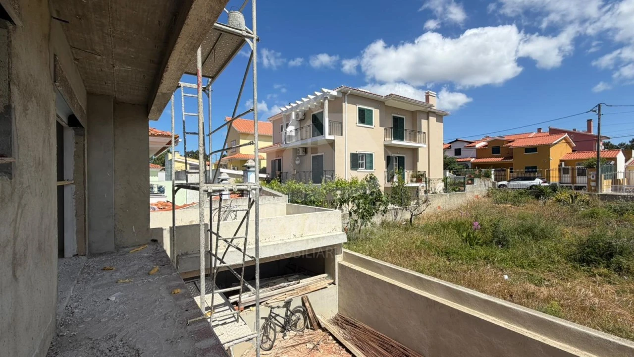 Moradia T4 para Venda em Amora Foto 34